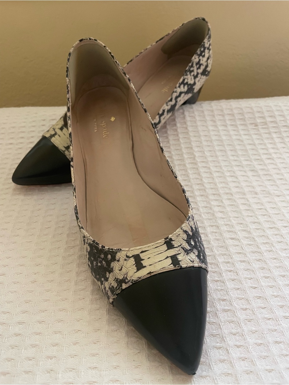 Kate Spade  New York Cap Toe Black and Snake Skin. Size 7.5